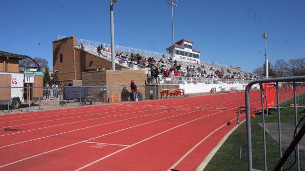 Girls 200 Finals Section 4