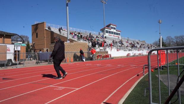 Girls 200 Finals Section 7