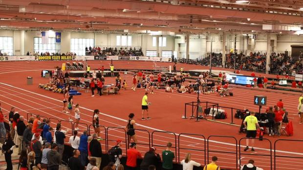 Girls 4x200 Relay Finals Section 1
