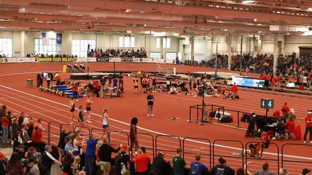 Girls 4x200 Relay Finals Section 4