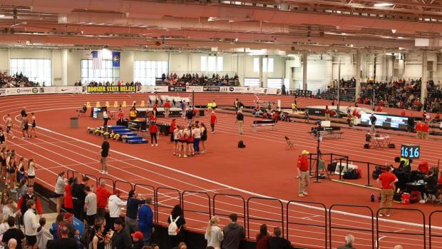 Girls 4x800 Relay Finals Section 1