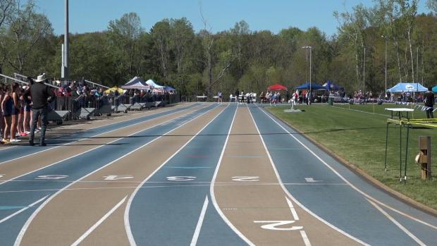 Girls 4x800 Relay Finals Section 1