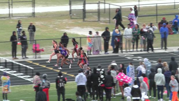 Girls 100 Hurdles Prelims Heat 3