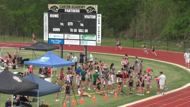 Middle School Girls 400 Heat 3