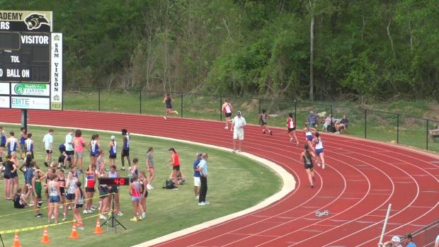 Middle School Girls 400 Heat 1