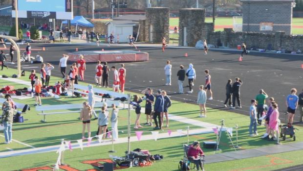 Girls 4x100 Relay Heat 2