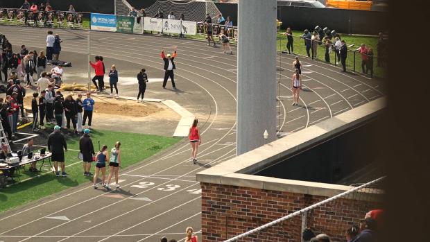 Girls 4x800 Relay Finals Section 1