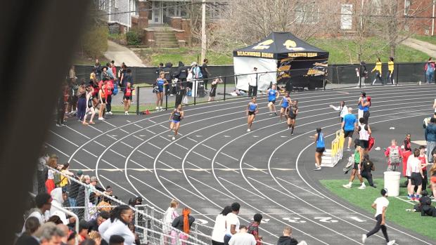 Girls 200 Finals Section 1