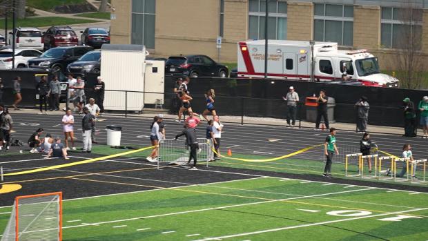 Girls 400 Finals Section 1