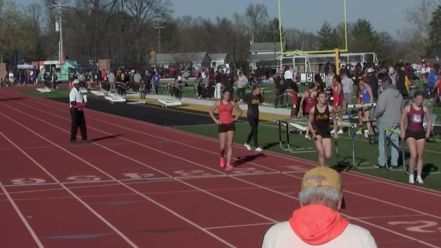Girls 4x400 Heat 2 - Final 2 Legs Homestretch Only