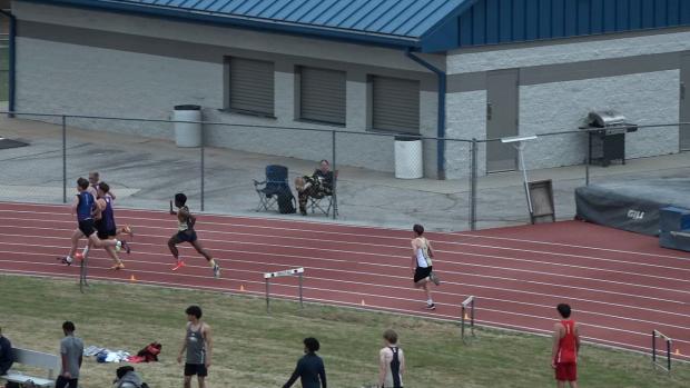 Boys 4x800 Relay Finals Section 1