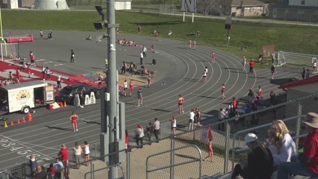 Girls 4x200 Relay Heat 1