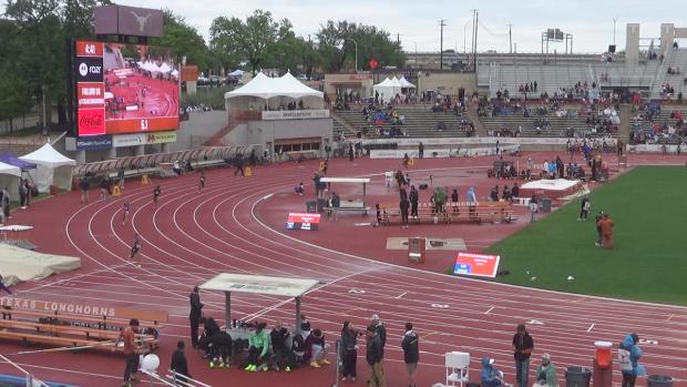 Division 1 Girls 4x400 Relay Finals Section 1