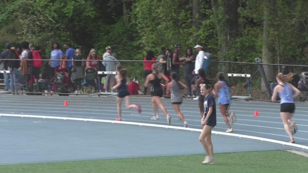 Girls 4x800 Relay Heat 1