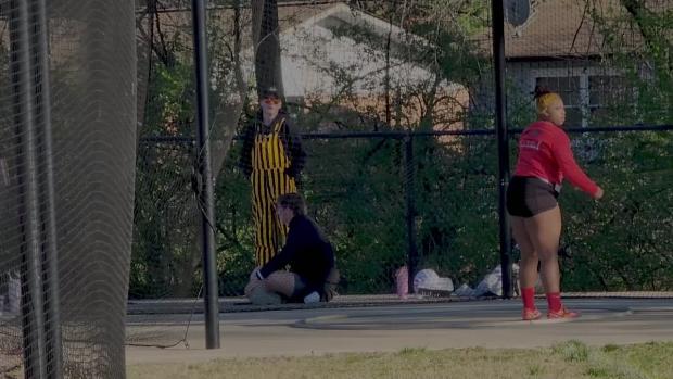 Girls Discus Flight 5; with: Macy Pope, Priya Cheatham, more