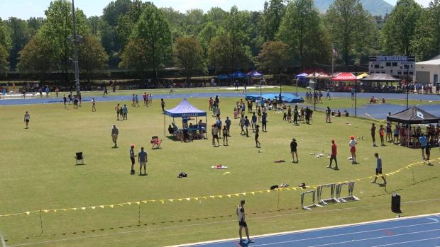 Boys 4x200 Relay Finals Section 3
