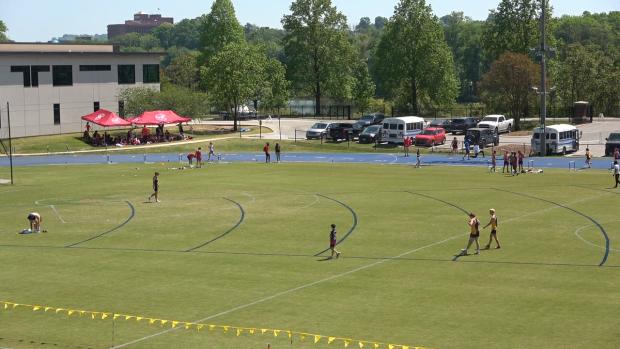 Girls 1600 Finals Section 2 (Final Laps Leaders Only)