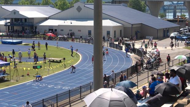 Girls 400 Finals Section 3