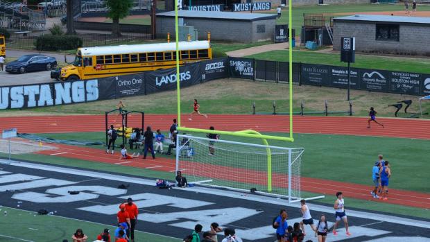 Girls 4x400 Relay Finals Section 3