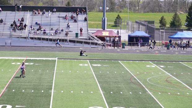 Boys 4x200 Relay Finals Section 1