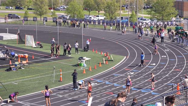 Girls 4x400 Relay Finals Section 1
