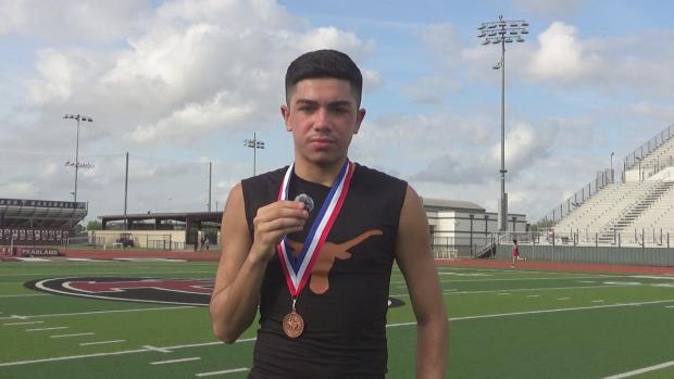 Jordan Roman Advances To Regionals In 3200m