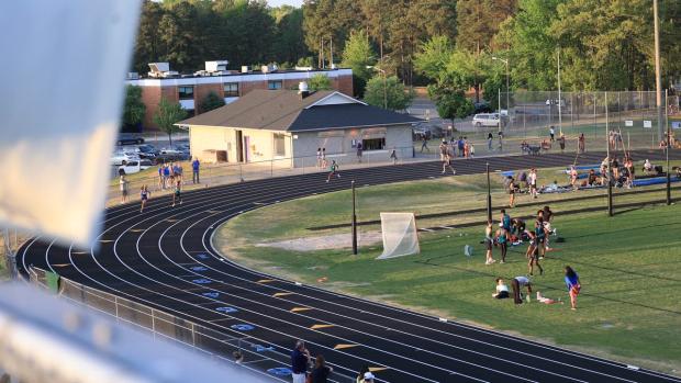 Girls 400 Dash finals