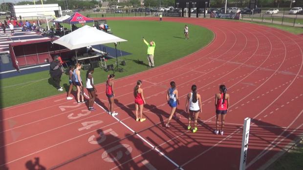 Girls 1600 Finals Section 1