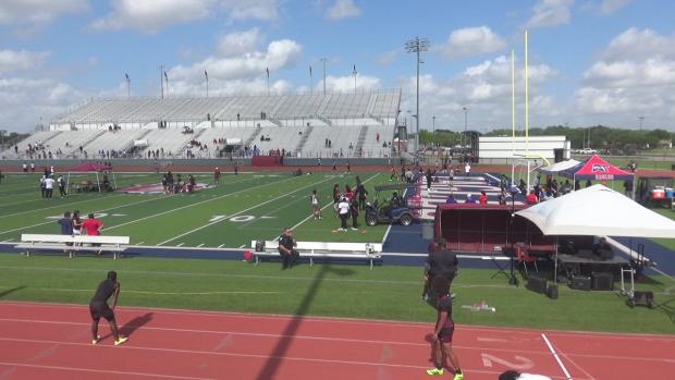 Boys 4x200 Relay Finals Section 1