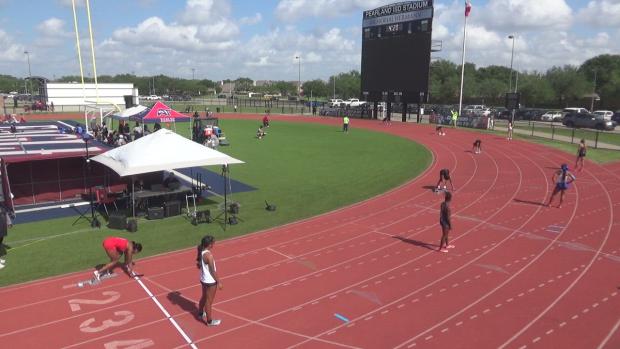 Girls 4x200 Relay Finals Section 1