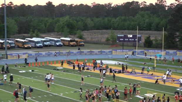 Girls 4x400 Relay Finals Section 1