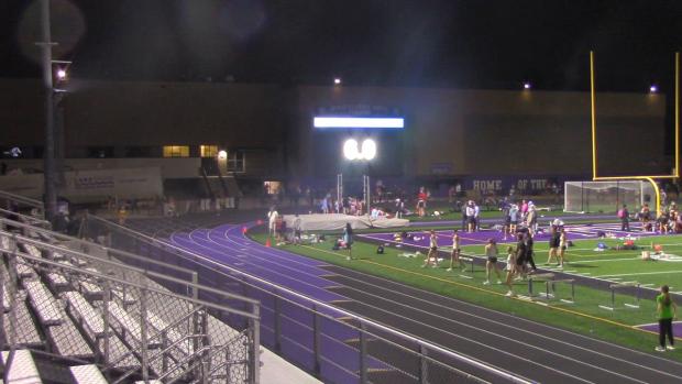 Varsity Girls 4x400 relay, sec 2