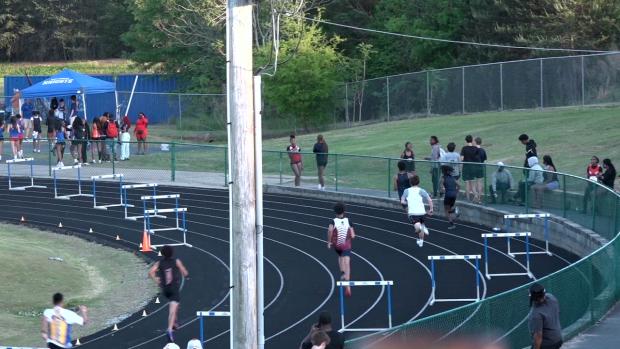 HS 9-10 Boys 400 Hurdles Finals Section 1