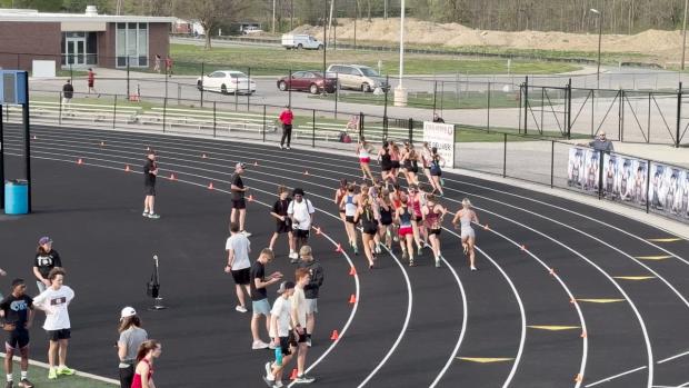 Girls 1600 Finals Section 2