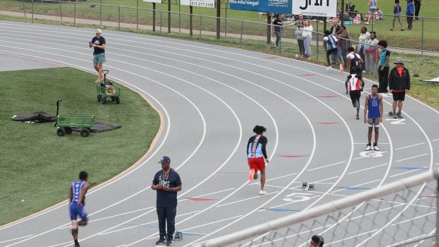 Boys 400 Finals Section 3