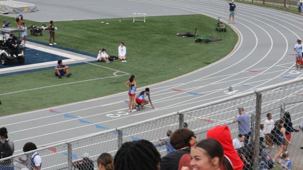 Girls 400 Finals Section 3