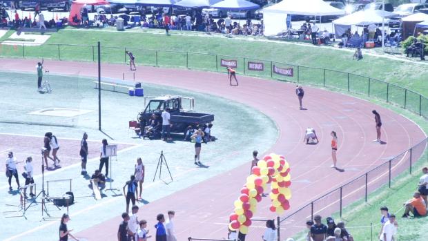 Girls 1600 Sprint Medley Relay Finals Section 2