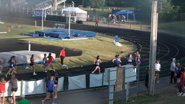 Varsity Girls 800 Finals Section 1