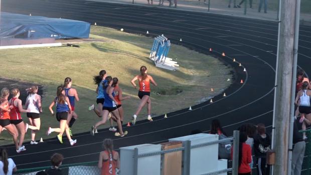 Varsity Girls 800 Finals Section 3