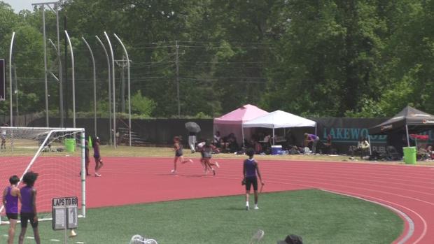 Girls 4x800 Relay