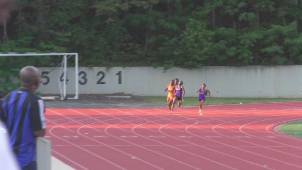 Girls 200 Heat 2