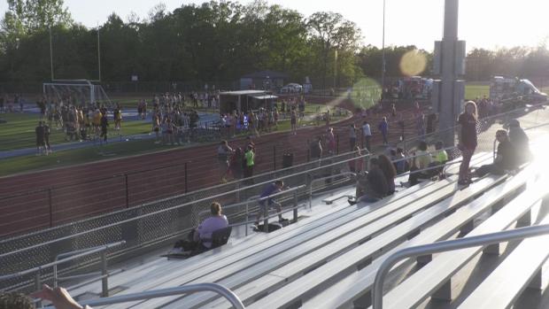 JV Girls 4x400 Relay Finals Section 1