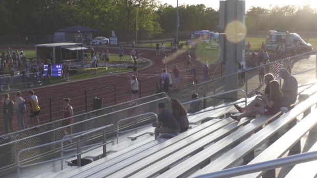 JV Boys 4x400 Relay Finals Section 1
