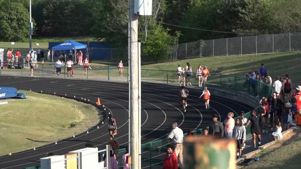 JV Girls 400 Finals Section 1