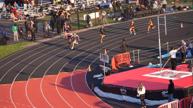 Girls 200 Prelims Heat 7