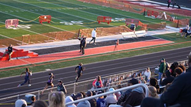 Girls 200 Prelims Heat 10