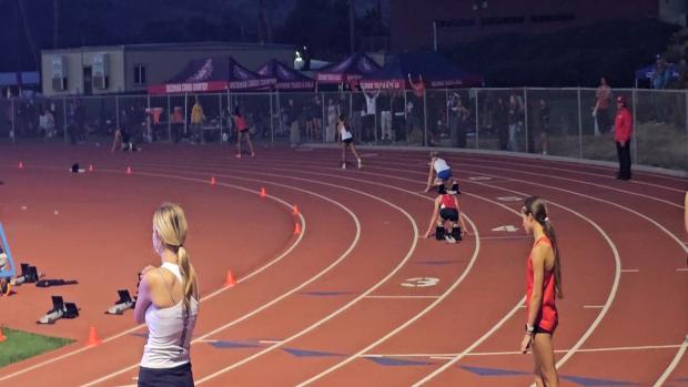 F/S Girls 4x400 Relay Finals