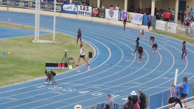 Girls 3A3 4x100 Heat 2