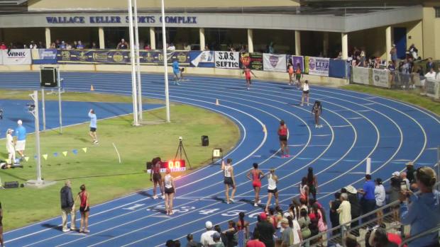 Girls 3A3 4x400 Heat 2