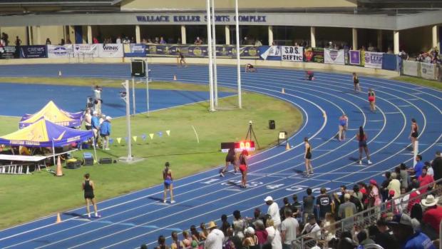 Girls 3A3 4x400 Heat1